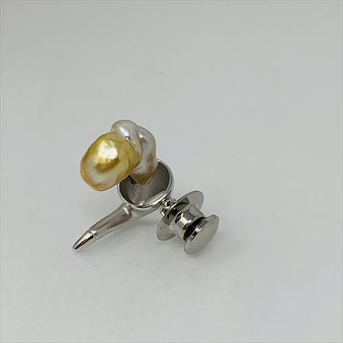 南洋ケシ ブローチ　B-76