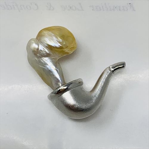 南洋ケシ ブローチ　B-76