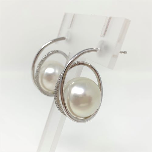 白蝶真珠ピアス E-78